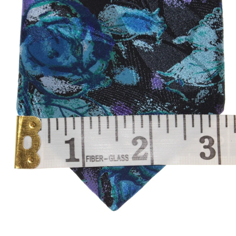 Italo Ferretti For Syd Jerome NWOT Neck Tie Blue Floral 100% Silk Made in Italy